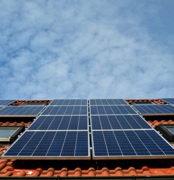 Transformez votre toit en source d'énergie renouvelable avec des panneaux solaires à Nantes